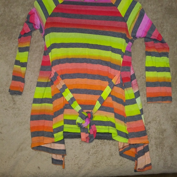 Shirt - Picture 2 of 4